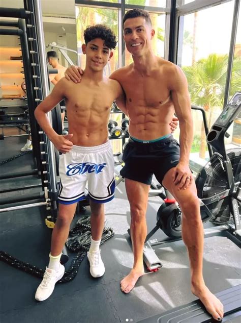 cristiano ronaldo jr physique.